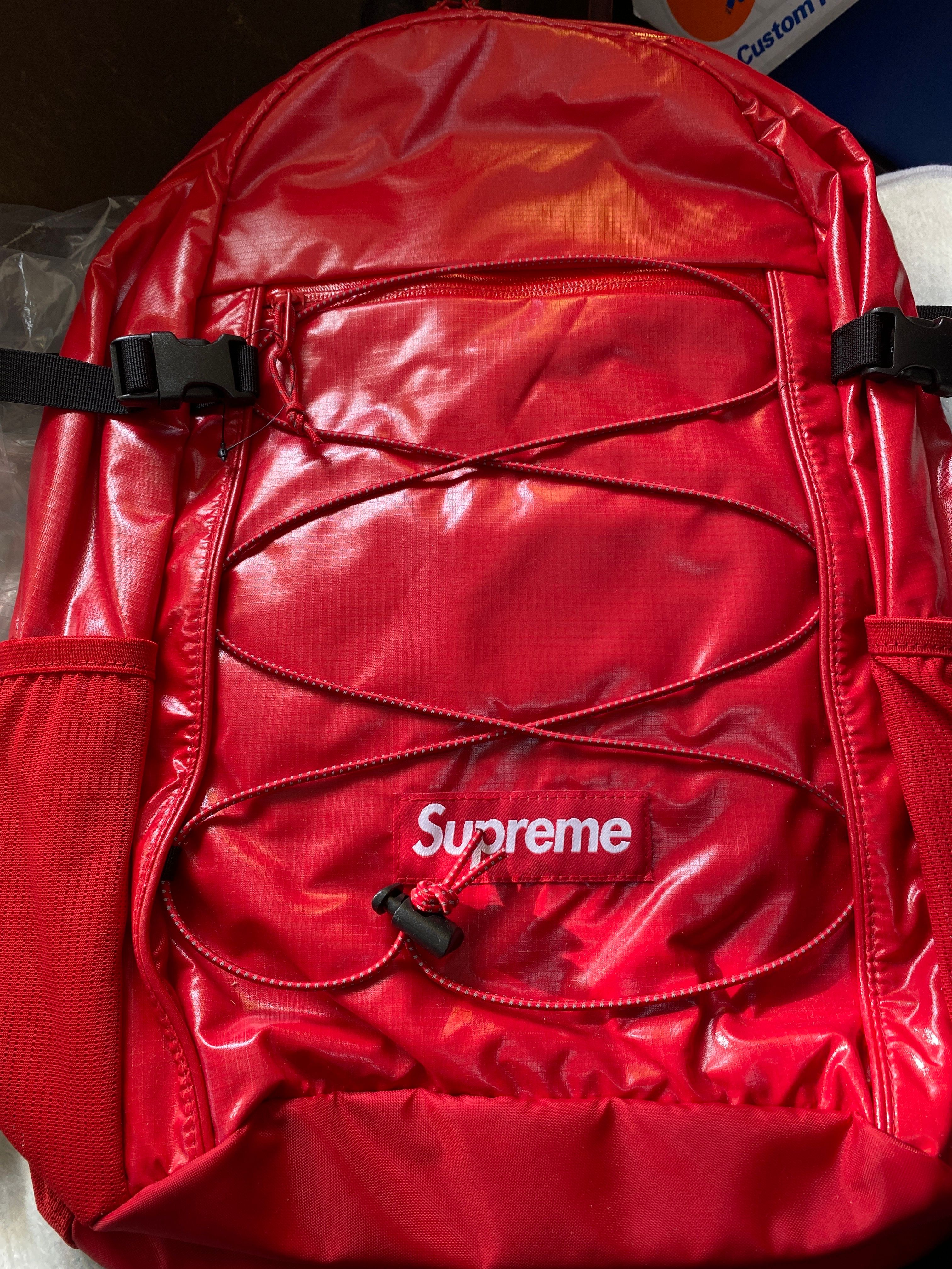 Supreme 17FW Backpack "Red"