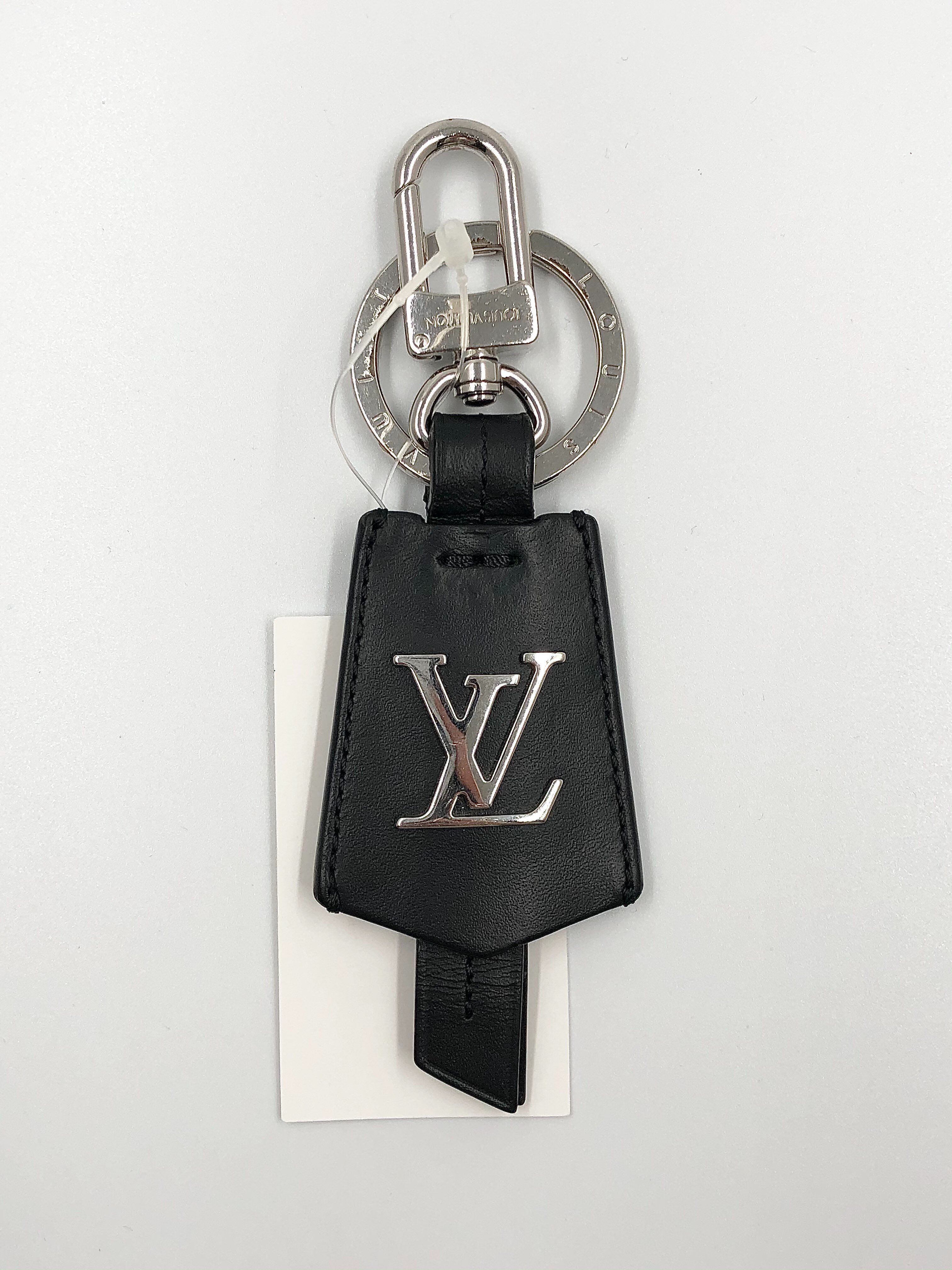 Louis Vuitton Key Ring LV Cloche Clef "Noir"