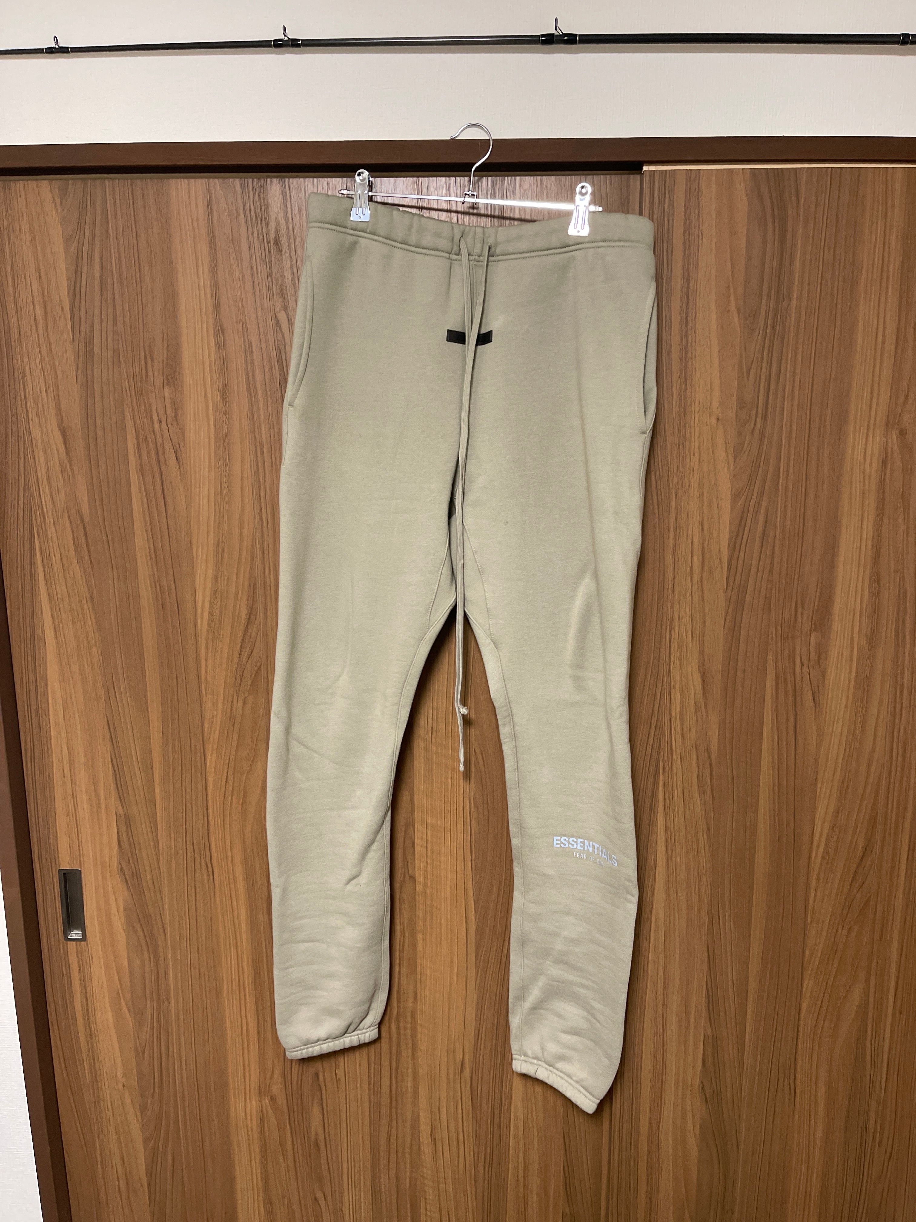 FEAR OF GOD ESSENTIALS SWEATPANT "Pistachio"