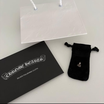 CHROME HEARTS クロムハーツ ch Plus ピアス シルバー アクセサリー スタッド