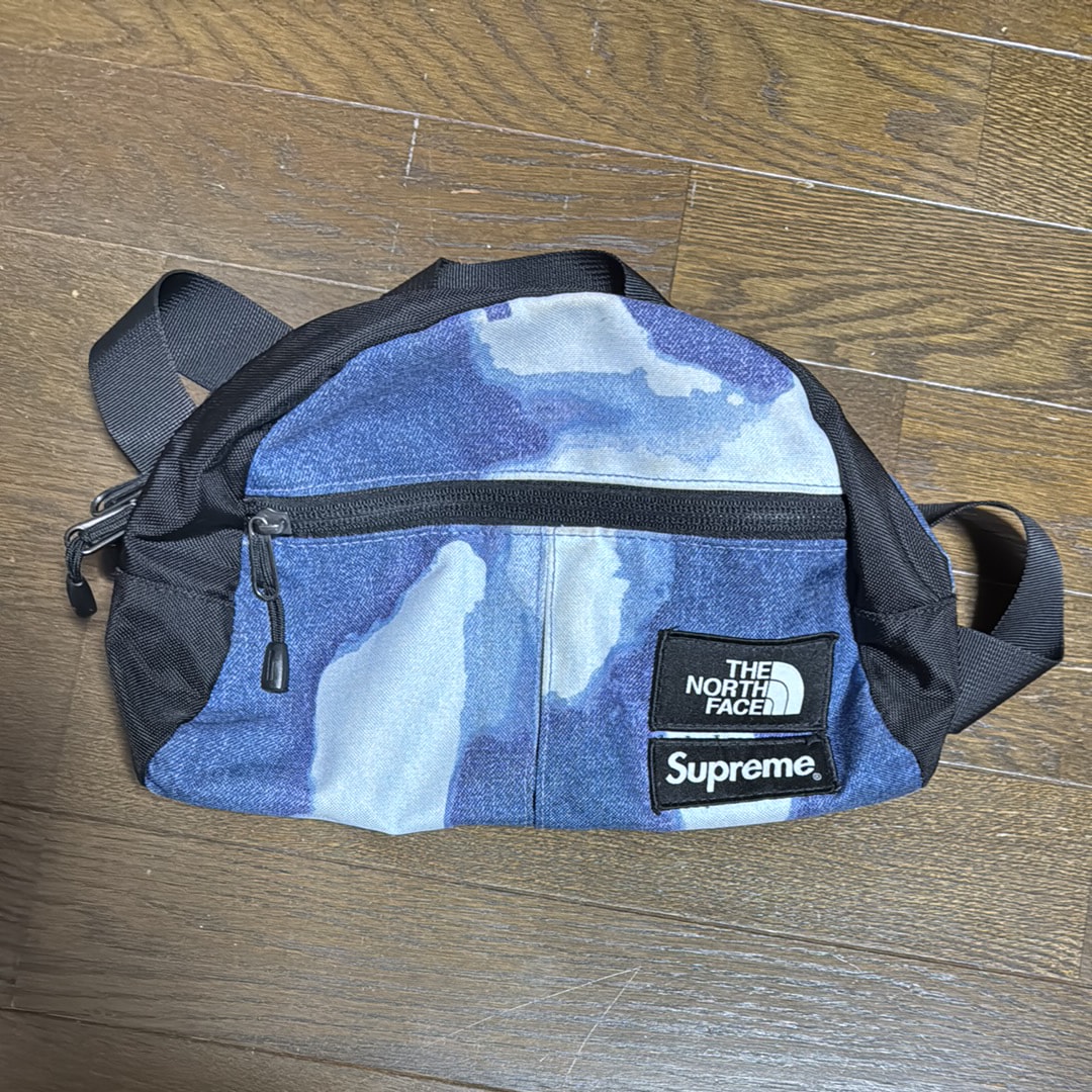 Supreme x The North Face Bleached Denim Print Roo II "Indigo"