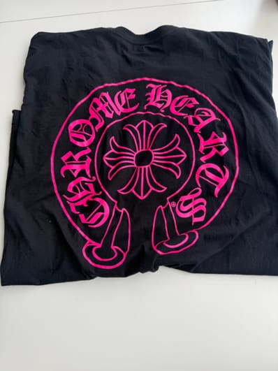 Chrome Hearts Pink Logo Horseshoe S/S Pocket Tee "Black"