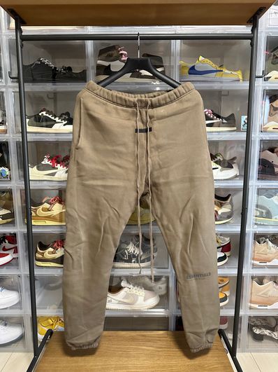 FEAR OF GOD ESSENTIALS SWEATPANT "Harvest"