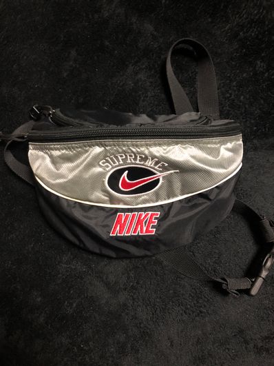 Supreme / Nike Shoulder Bag "Silver"