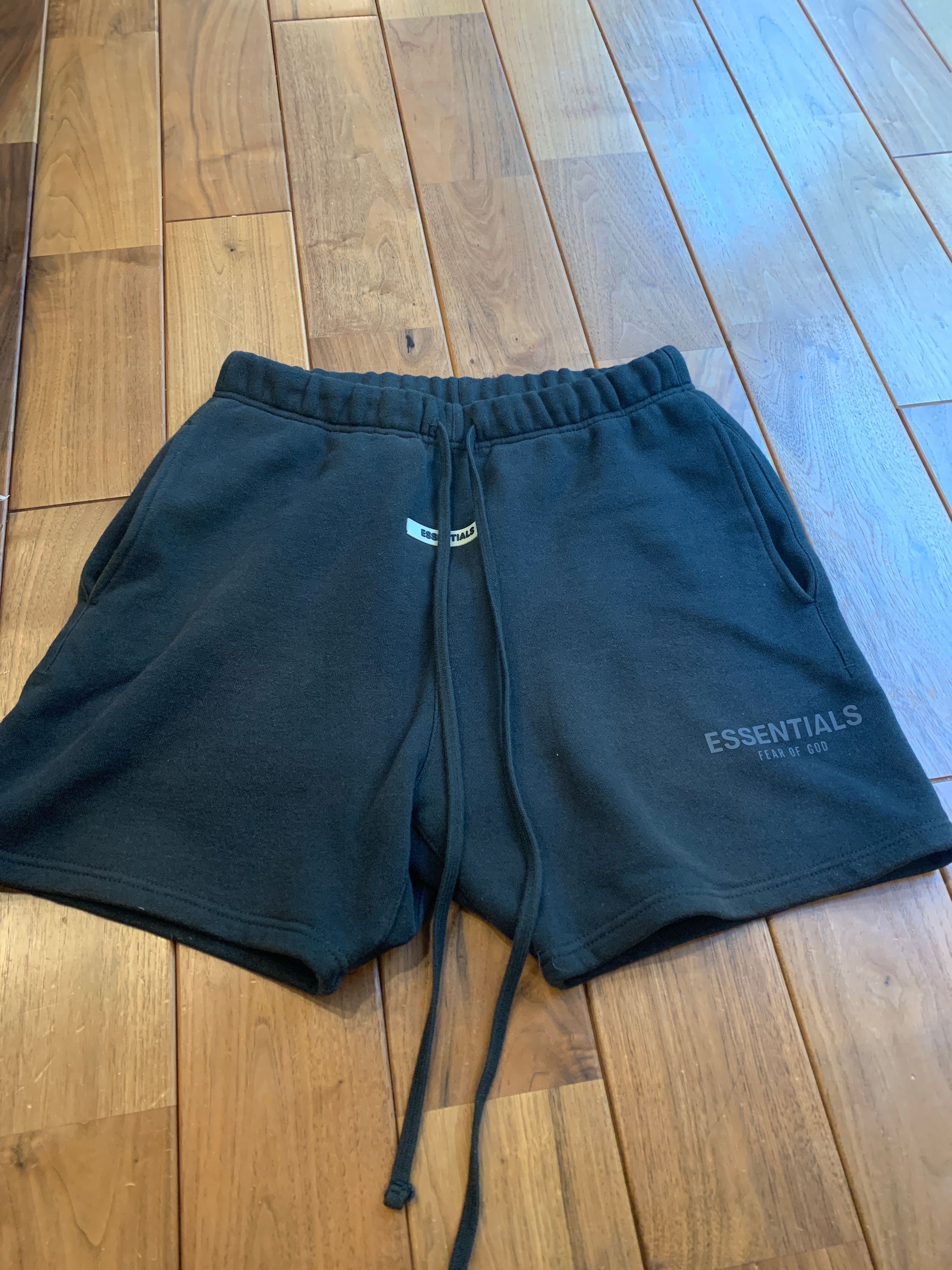 FEAR OF GOD ESSENTIALS Sweatshort "Stretch Limo"
