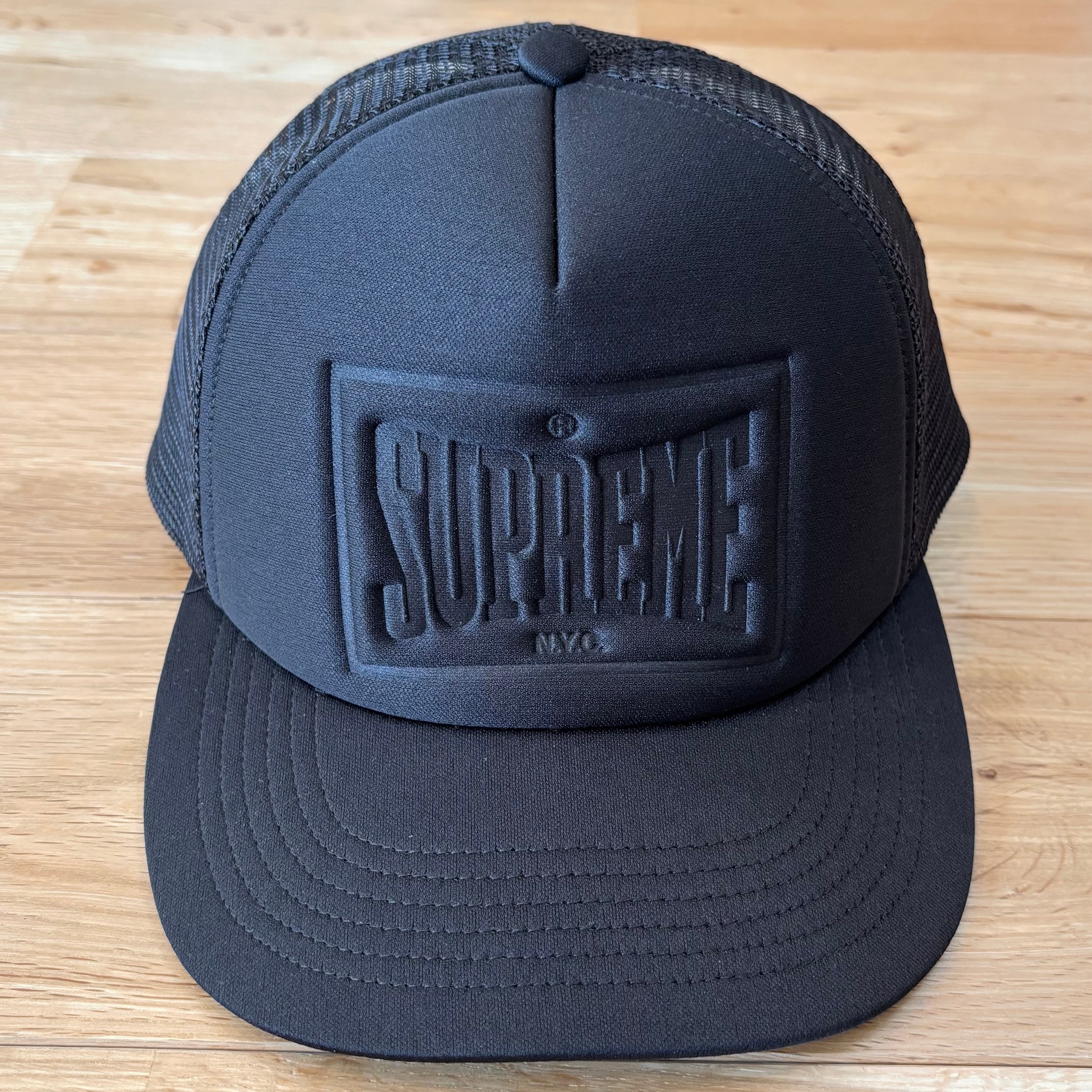 Supreme Stamped Mesh Back 5-Panel "Black"