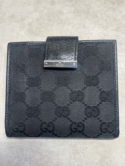 GUCCI ブラック GGモノグラム 二つ折り財布