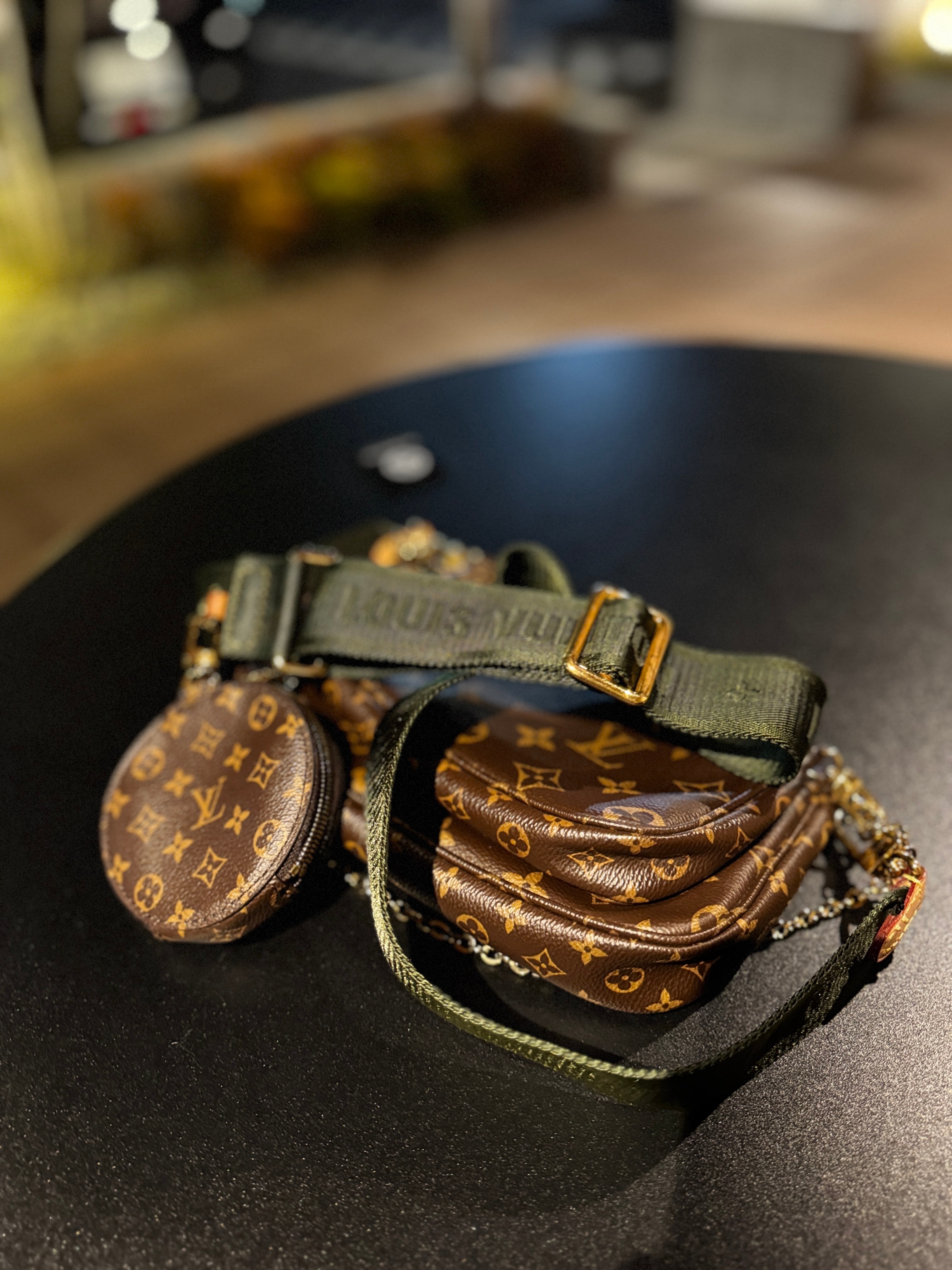 A (未使用に近い)】極美品 LOUIS VUITTON ルイ・ヴィトン トリヨン LV
