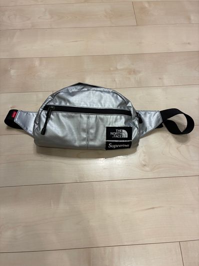 Supreme x The North Face Metallic Roo II Lumber Pack "Silver"