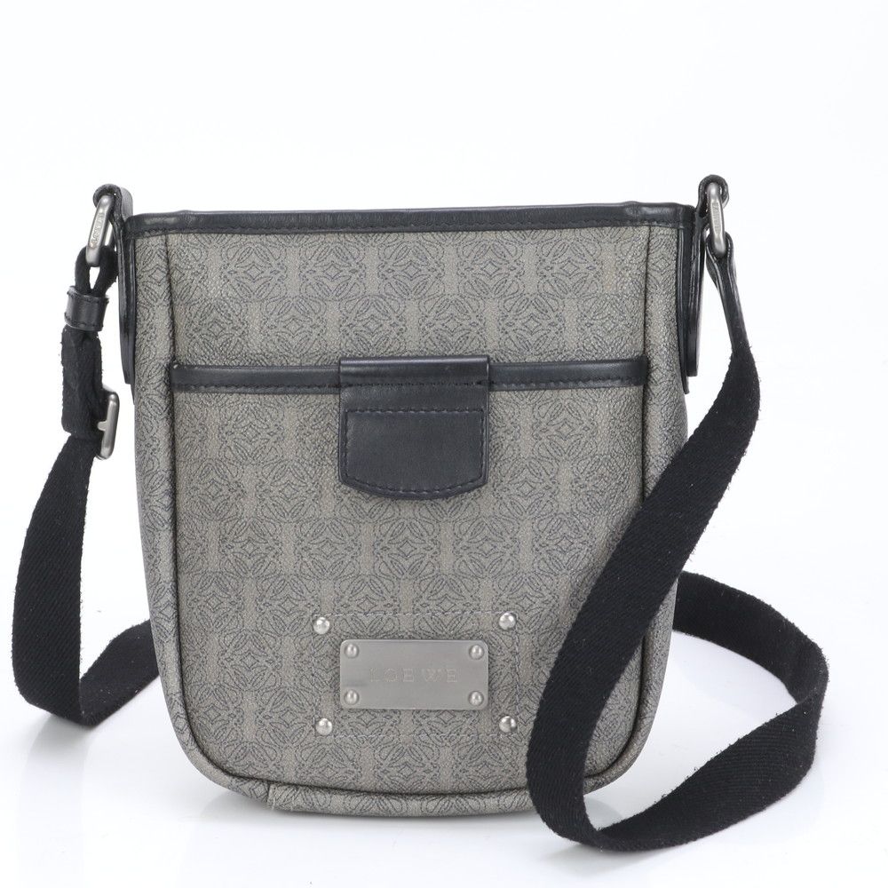 ■極美品 ロエベ アナグラムショルダーバッグ