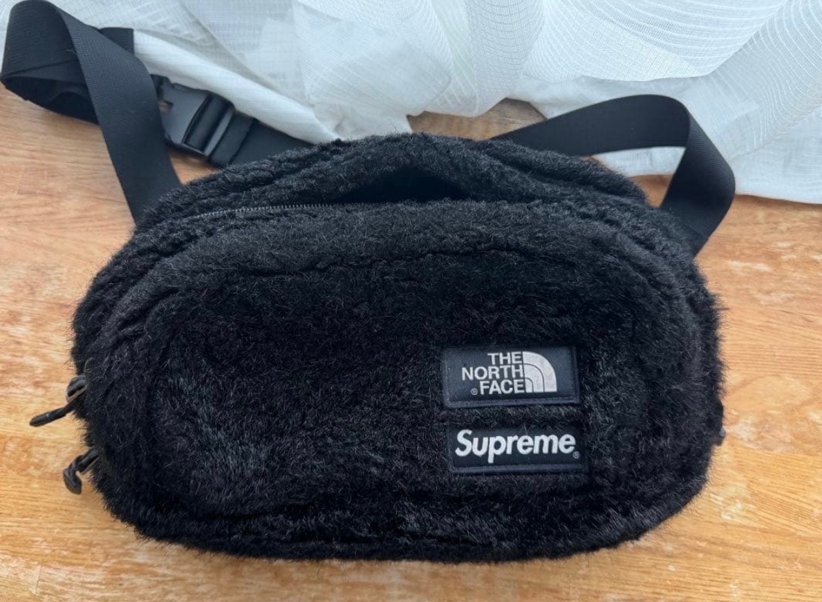 Supreme x The North Face Faux Fur Waist Bag 