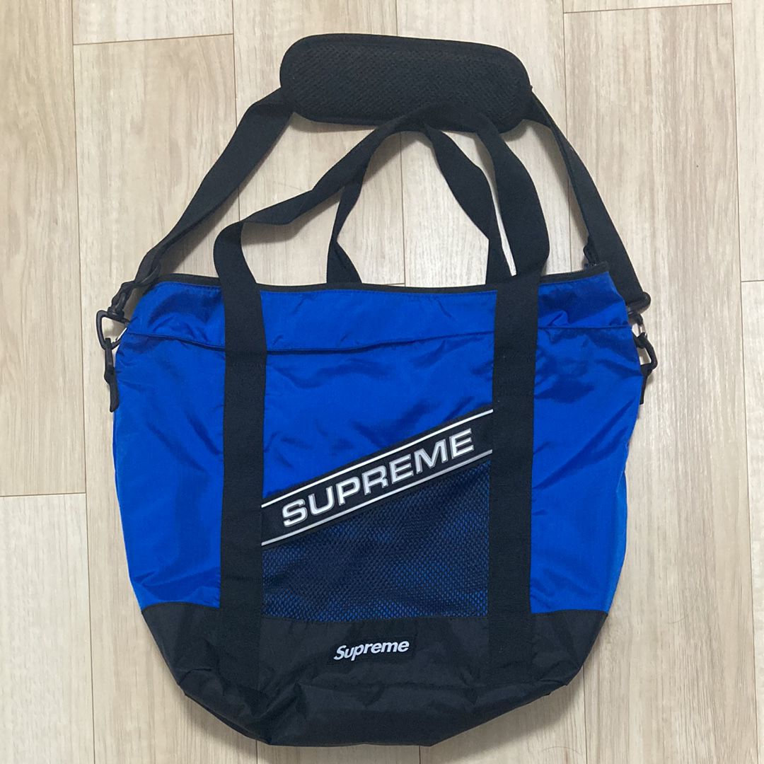 週末限定値下げ❗️Supreme ブラック トートバッグ Supreme Raffia Tote 