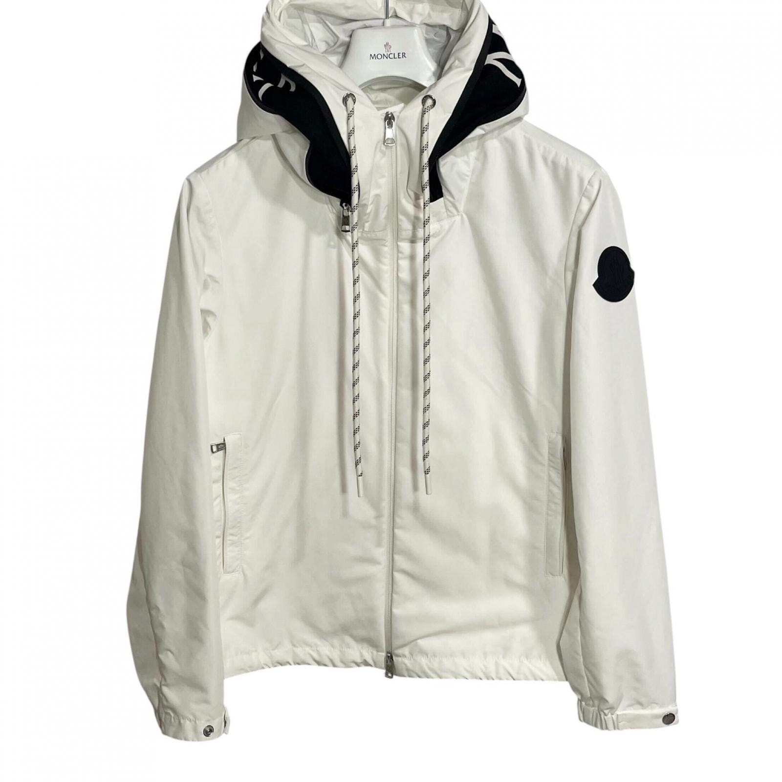 モンクレールVESSILLSGJ191R132Q04 ナイロンジャケット