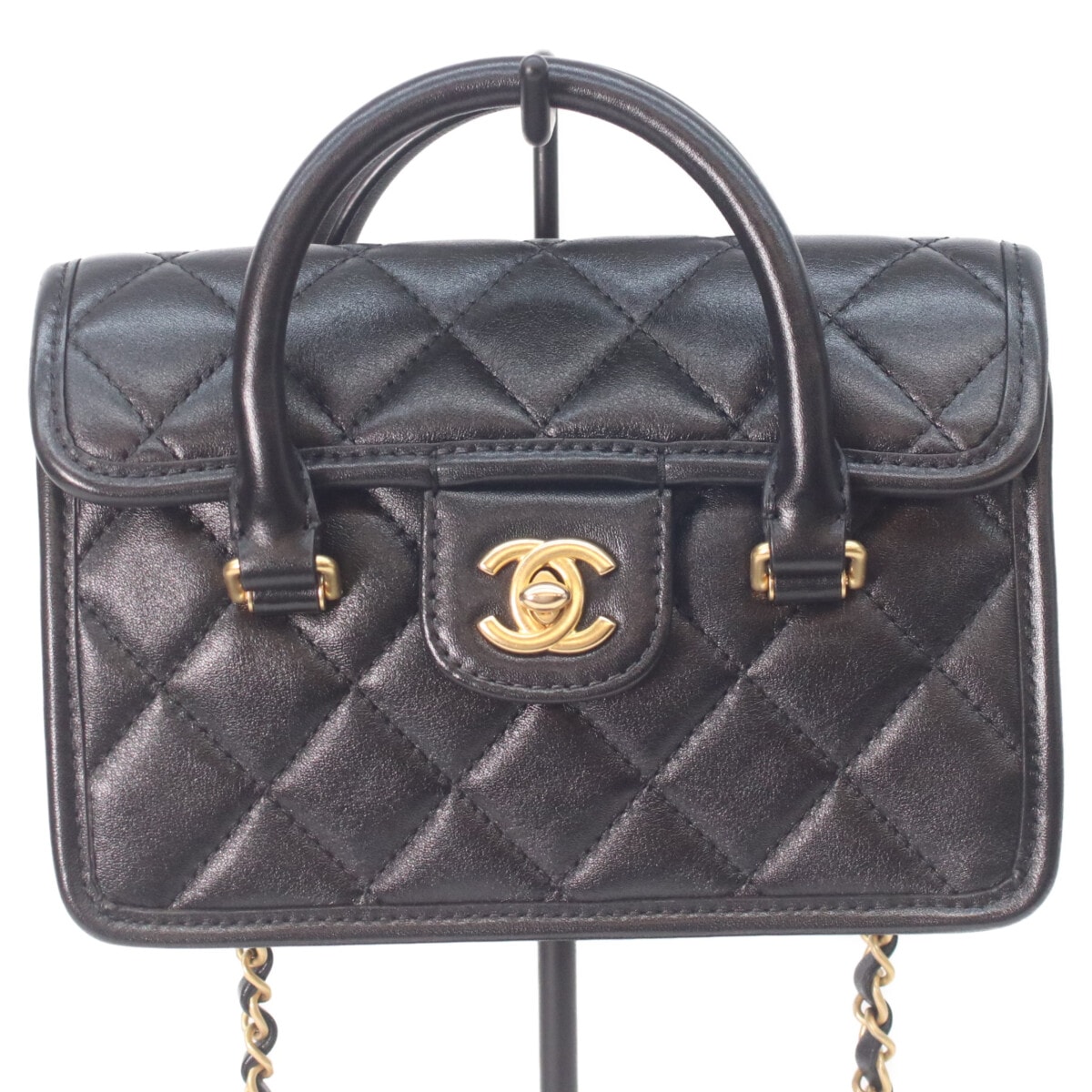 シャネル 25AW 黒 ラムスキン ゴールド金具 マトラッセ 2WAYミニフラップチェーンハンドルバッグ W19