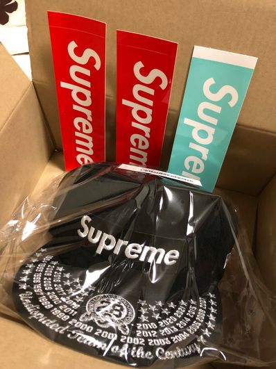 Supreme Undisputed Box Logo New Era "Black"