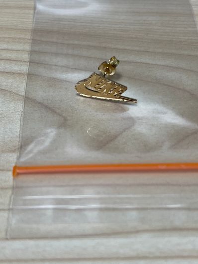 Supreme / NIKE® 14K Gold Earring "Gold"