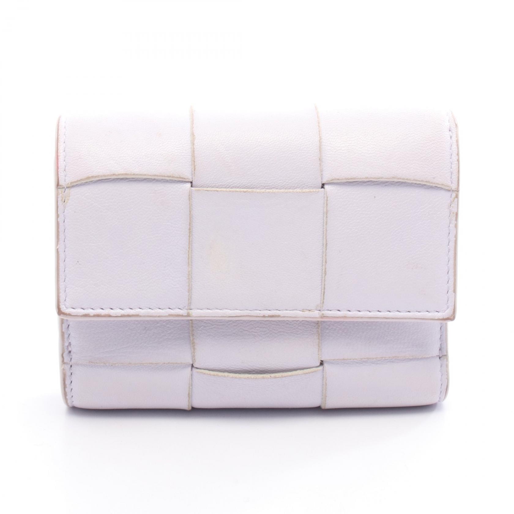 ボッテガヴェネタ BOTTEGA VENETA カセット マキシイントレチャート スモール ウォレット 三つ折り財布 財布 レザー レディース パープル系 【中古】
