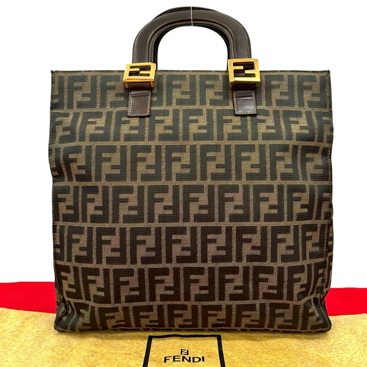 FENDI フェンディ ズッカ FF 柄 キャンバス レザー ハンドバッグ ブラウン
 18803