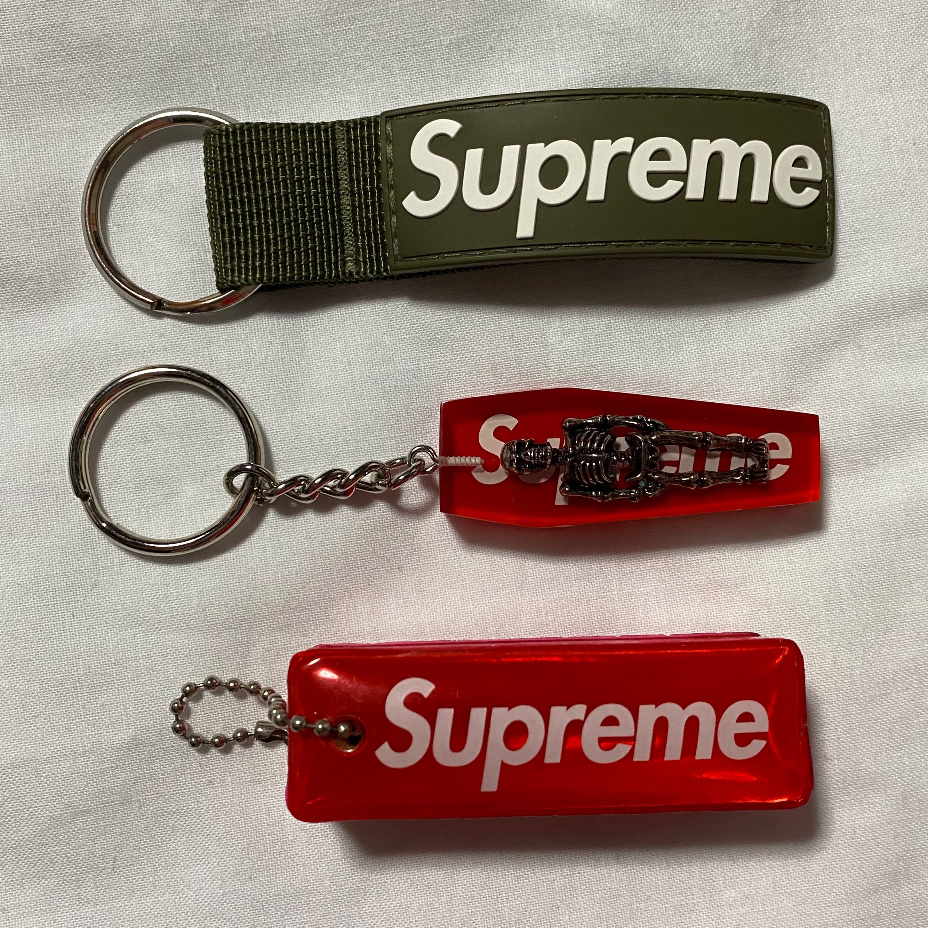 Supreme Webbing Keychain "Olive" (20FW)