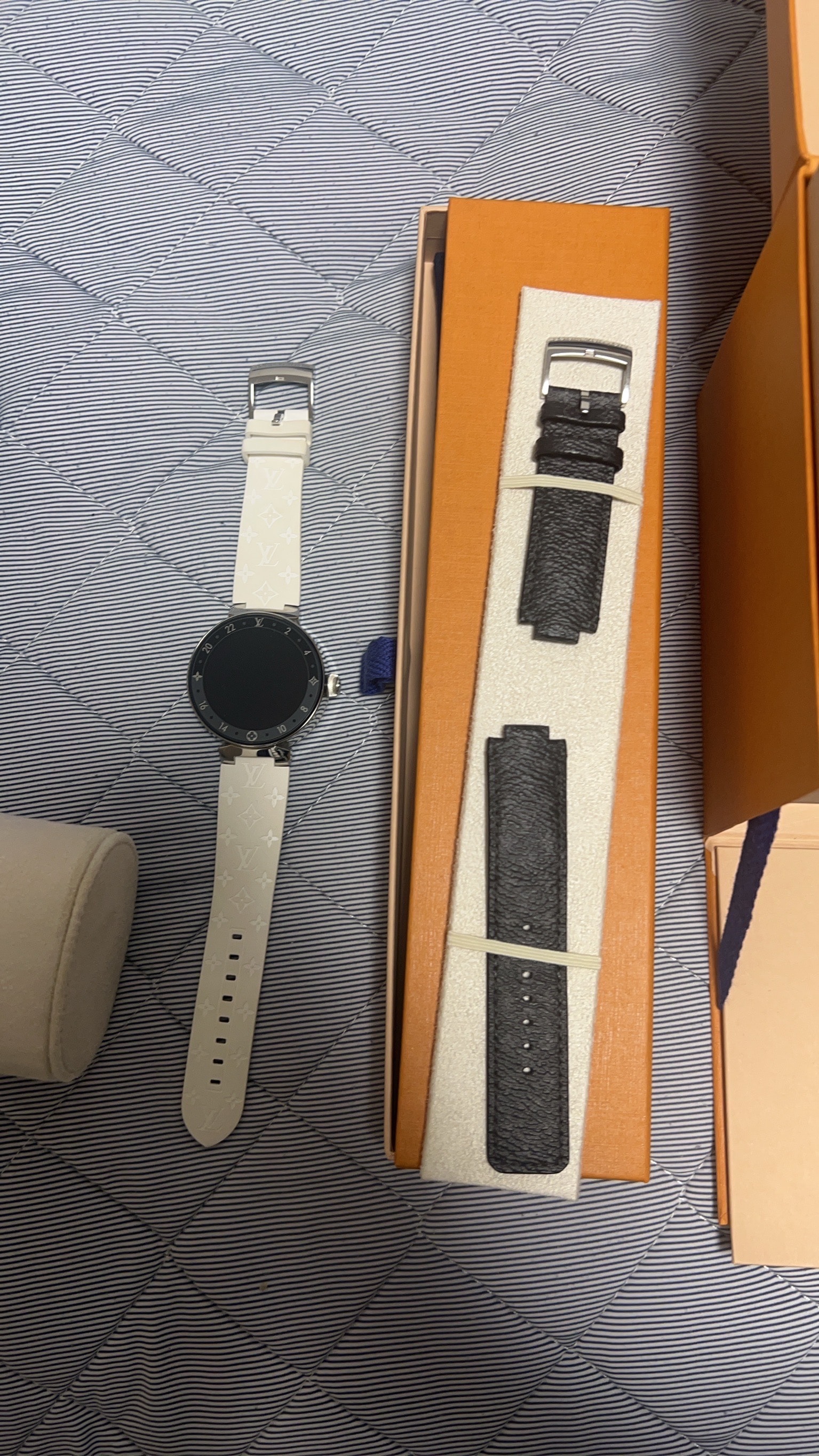 タンブールホライゾン V2 コネクテッドウォッチ 