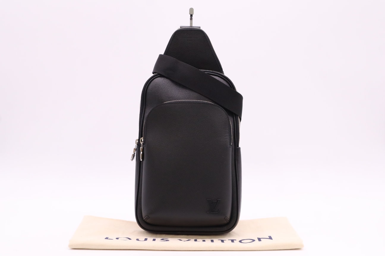 極美品 LOUIS VUITTON ルイ・ヴィトン タイガ アヴェニュー スリングバッグ M30863 ボディバッグ ブラック カーフレザー メンズ