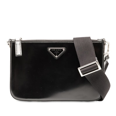 プラダ 三角ロゴプレート ショルダーバッグ 2VH129 ブラック レザー レディース PRADA 【中古】