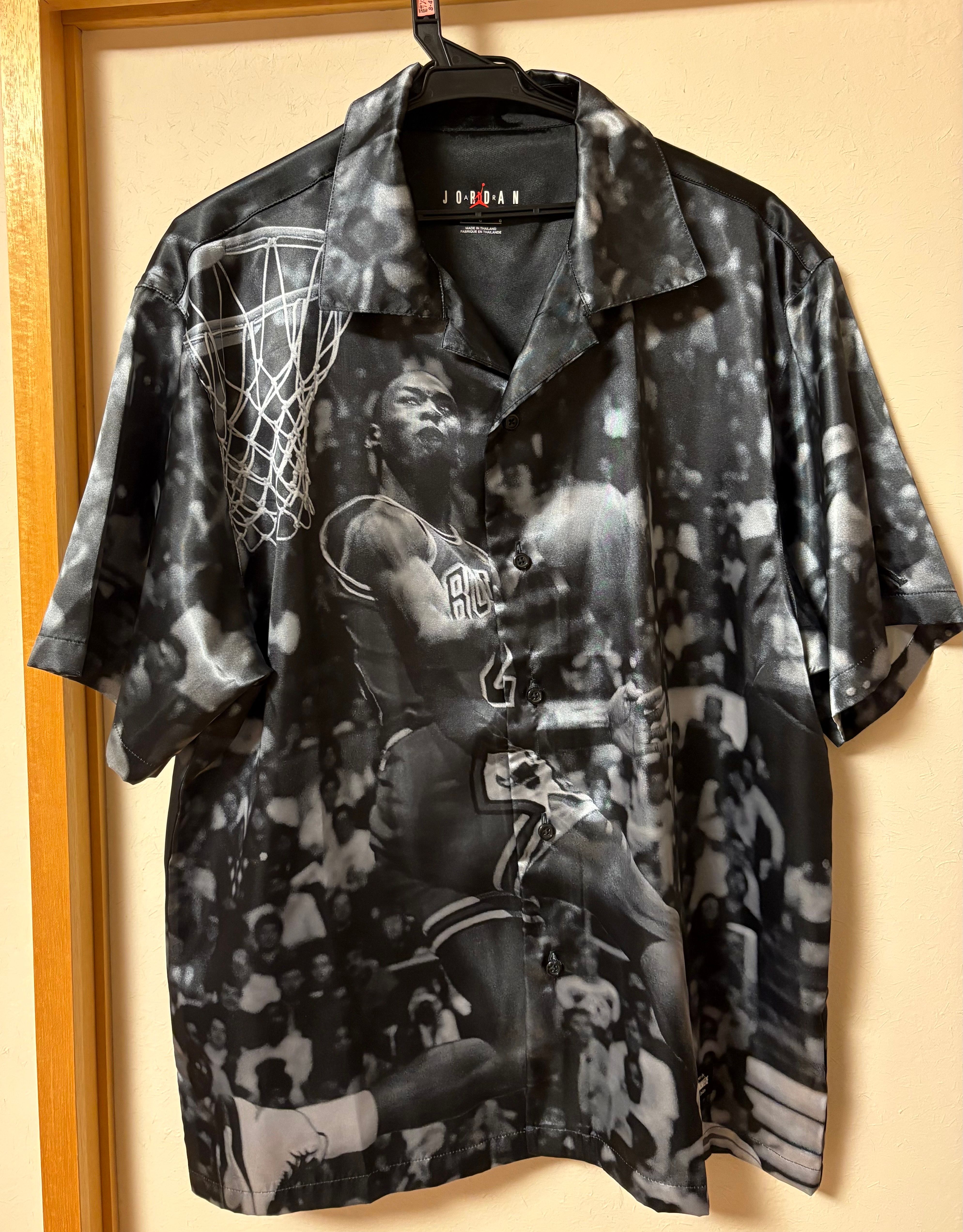 Jordan A ma maniere Satin Button Up "Black"