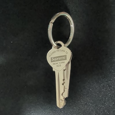 Supreme / Tiffany & Co. Return to Tiffany Heart Knife KeyRing "Silver"