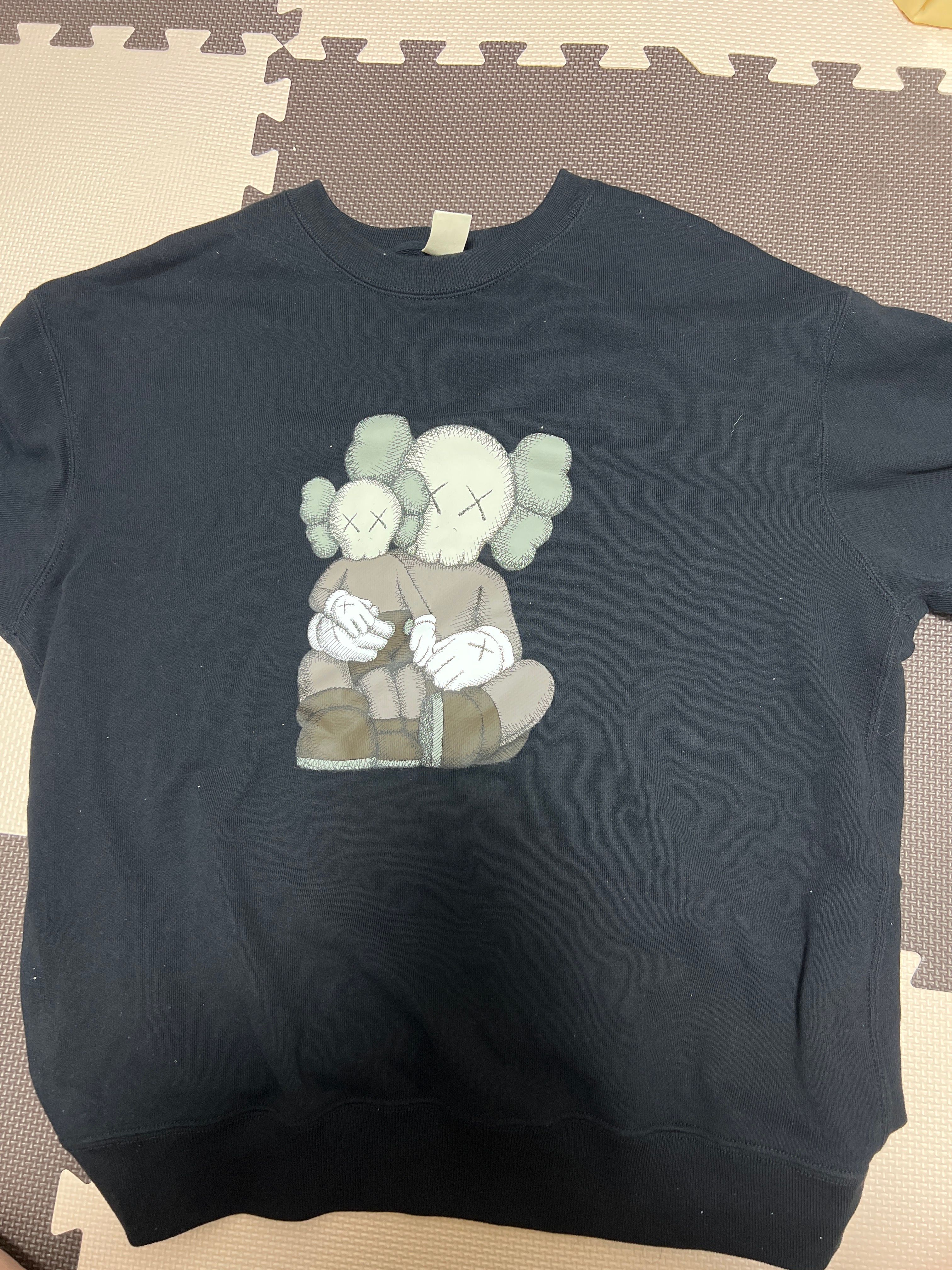 Uniqlo x KAWS Sweatshirt "Black"