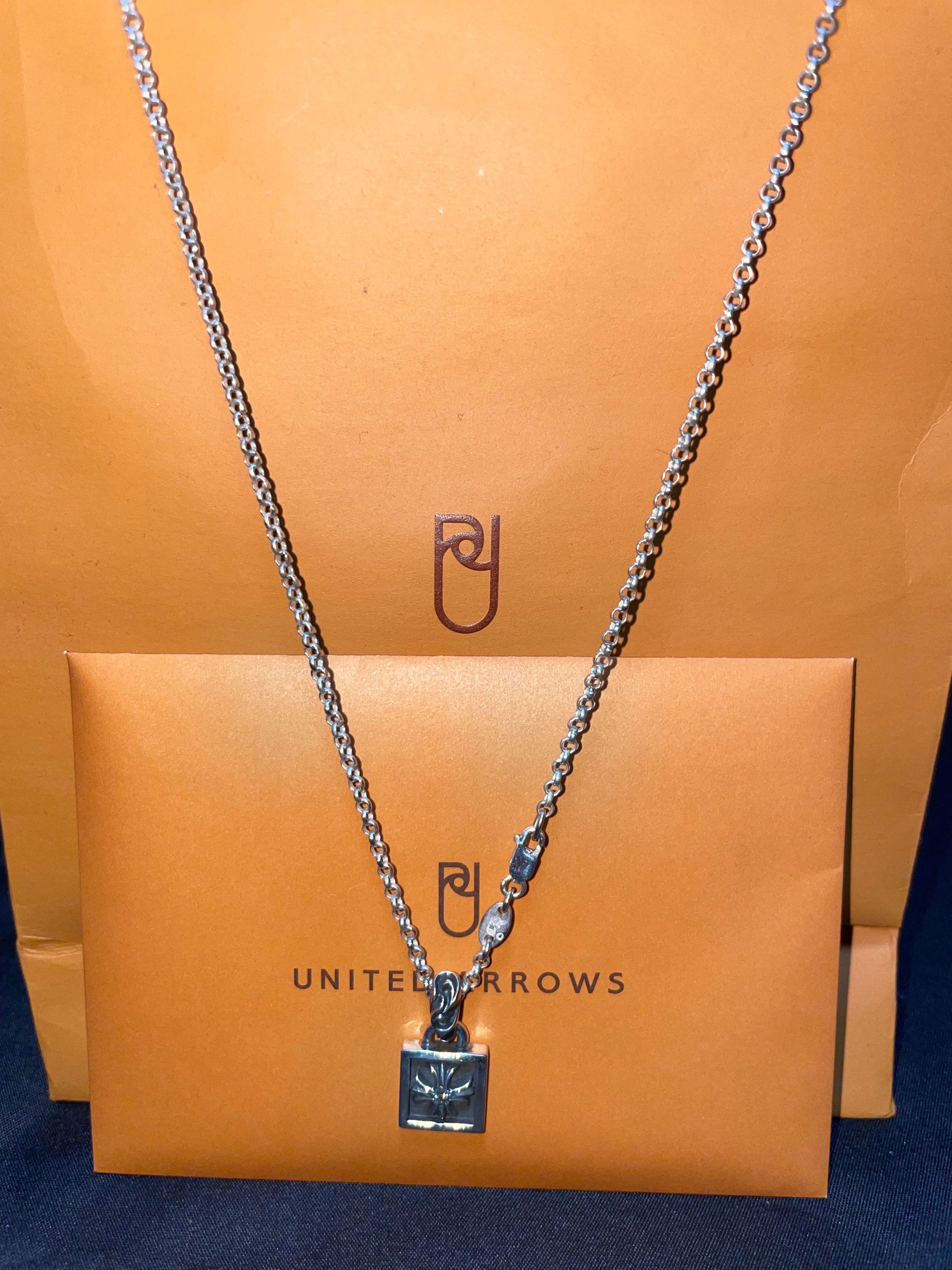 フレームドCHプラスチャームwithダイヤモンド 18インチロールチェーン