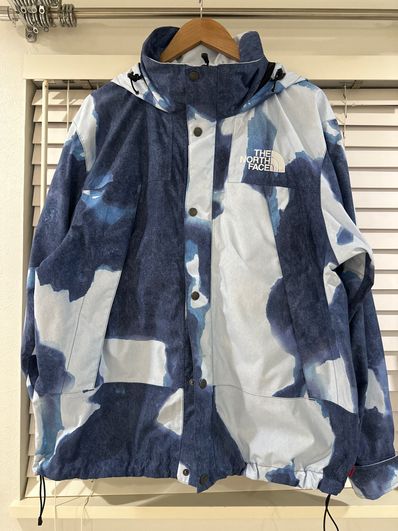 Supreme x The North Face Bleached Denim Print Mountain Jacket "Indigo"