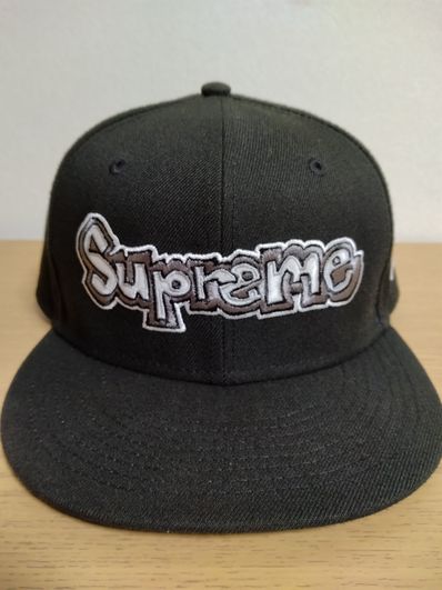 Supreme Gonz Logo New Era® "Black"