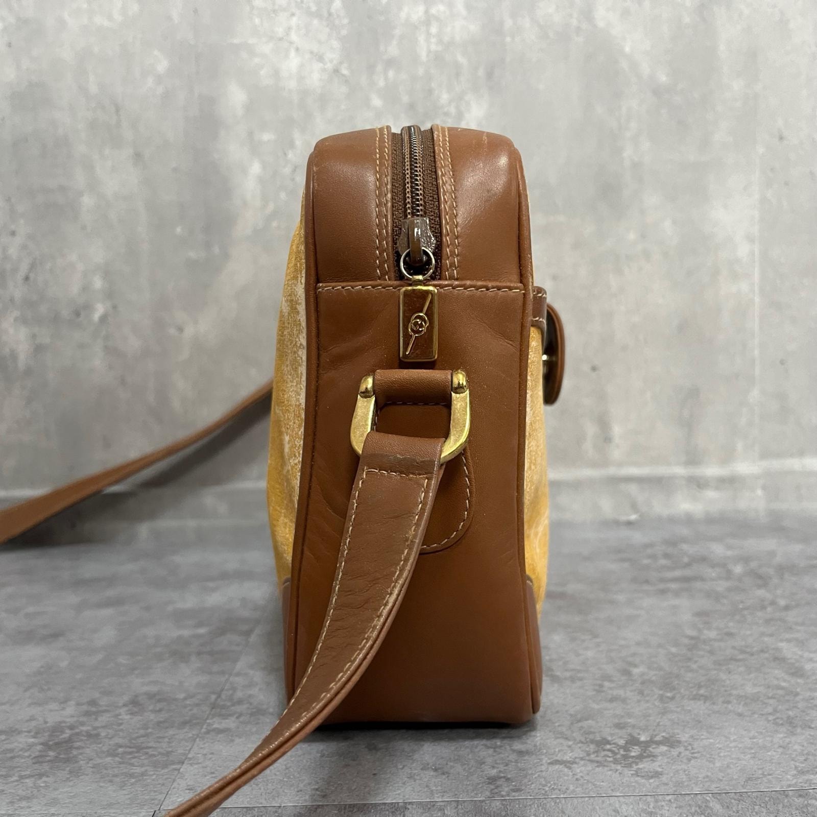 Gucci メッセンジャーバッグ ベージュ/ブラウン D (傷や汚れあり)】【GUCCI】グッチ ショルダーバッグ キャンバス
