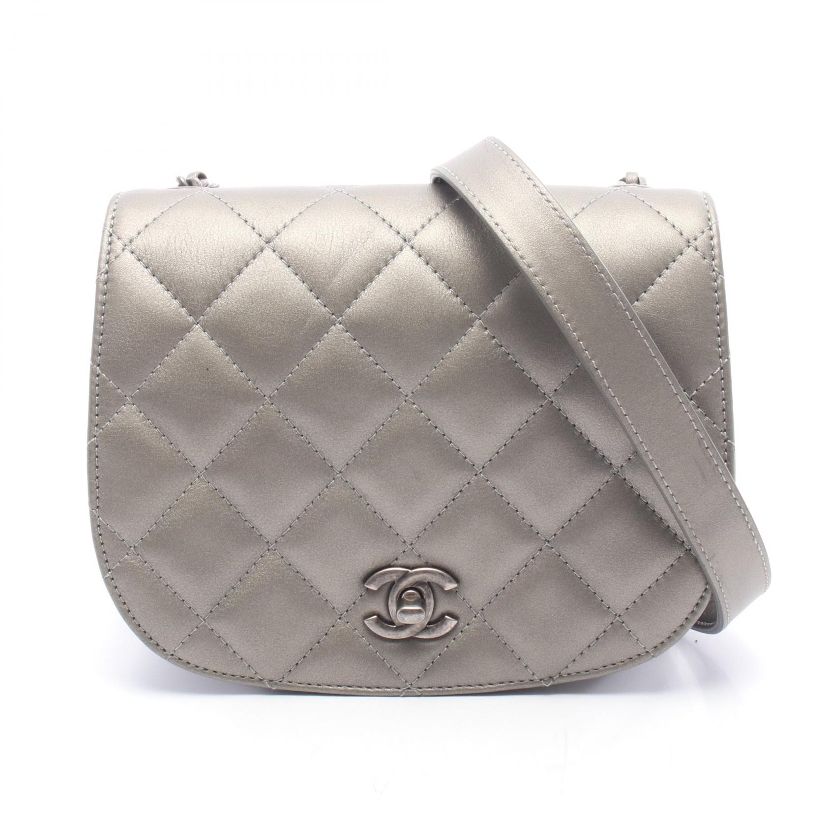 シャネル CHANEL マトラッセ ラウンドフラップ スモール メタリック ショルダーバッグ バッグ ラムスキン(羊革) レディース グレー系 【中古】