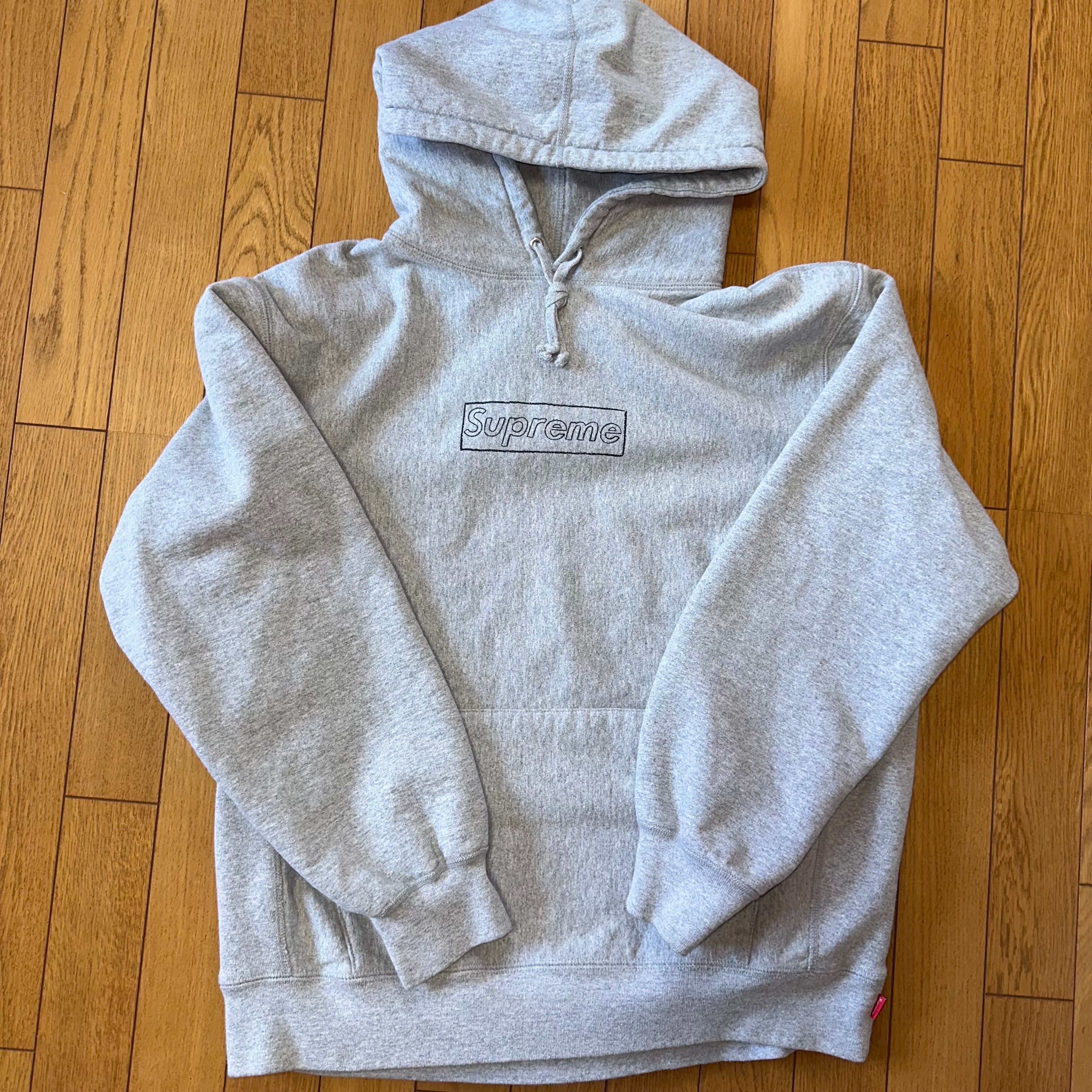 Supreme KAWS Chalk Logo Hooded Sweatshirt "Grey"(2021)