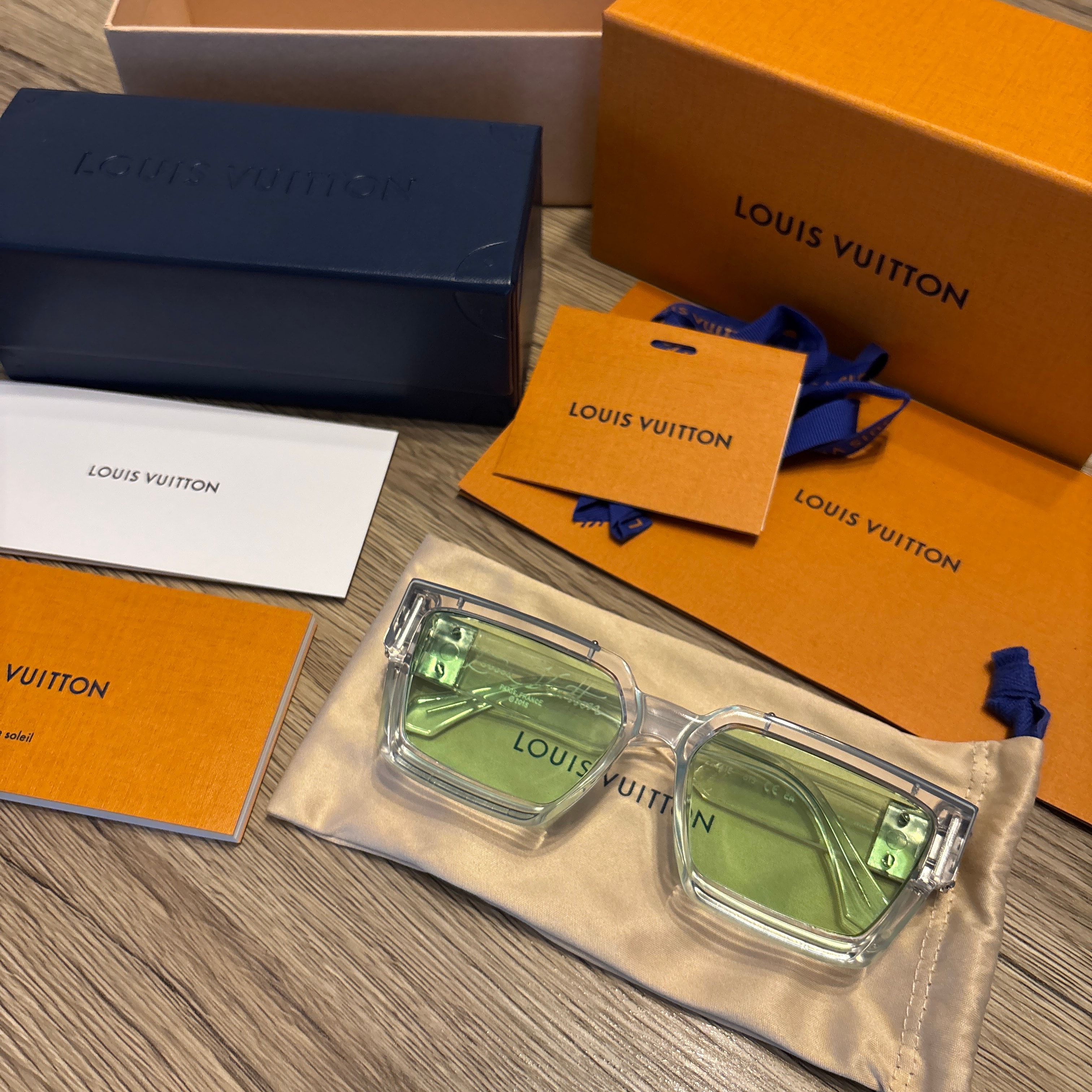LOUIS VUITTON サングラス