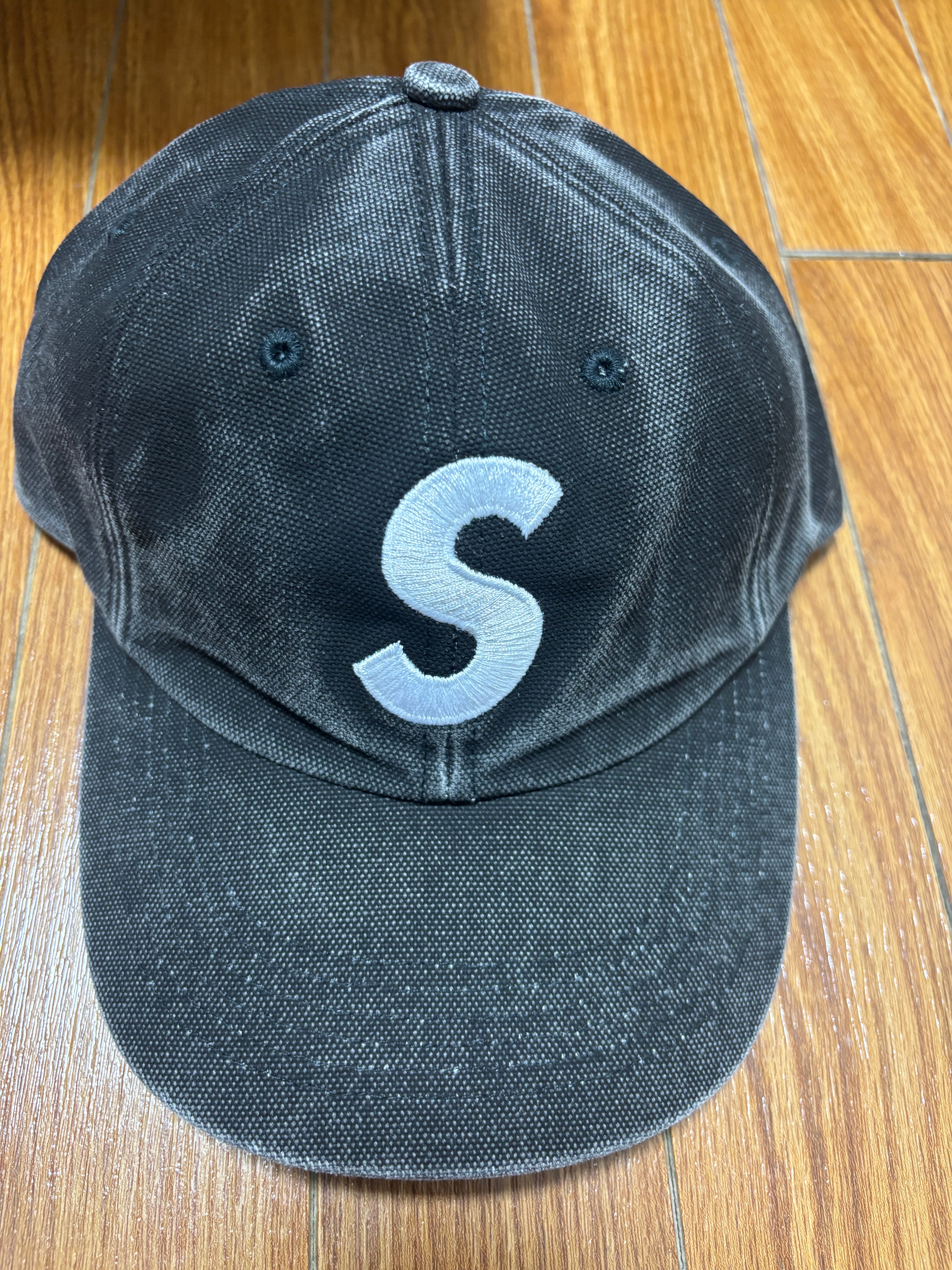 Supreme Pigment S Logo 6-Panel "Black"