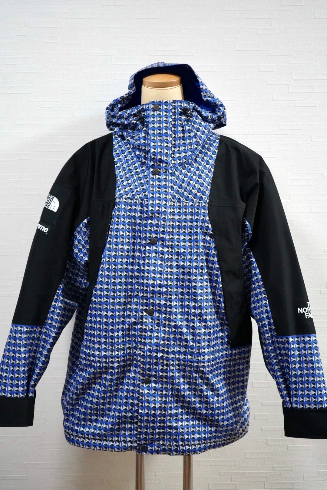 Supreme x The North Face Studded Mountain Light Jacket "Royal"
