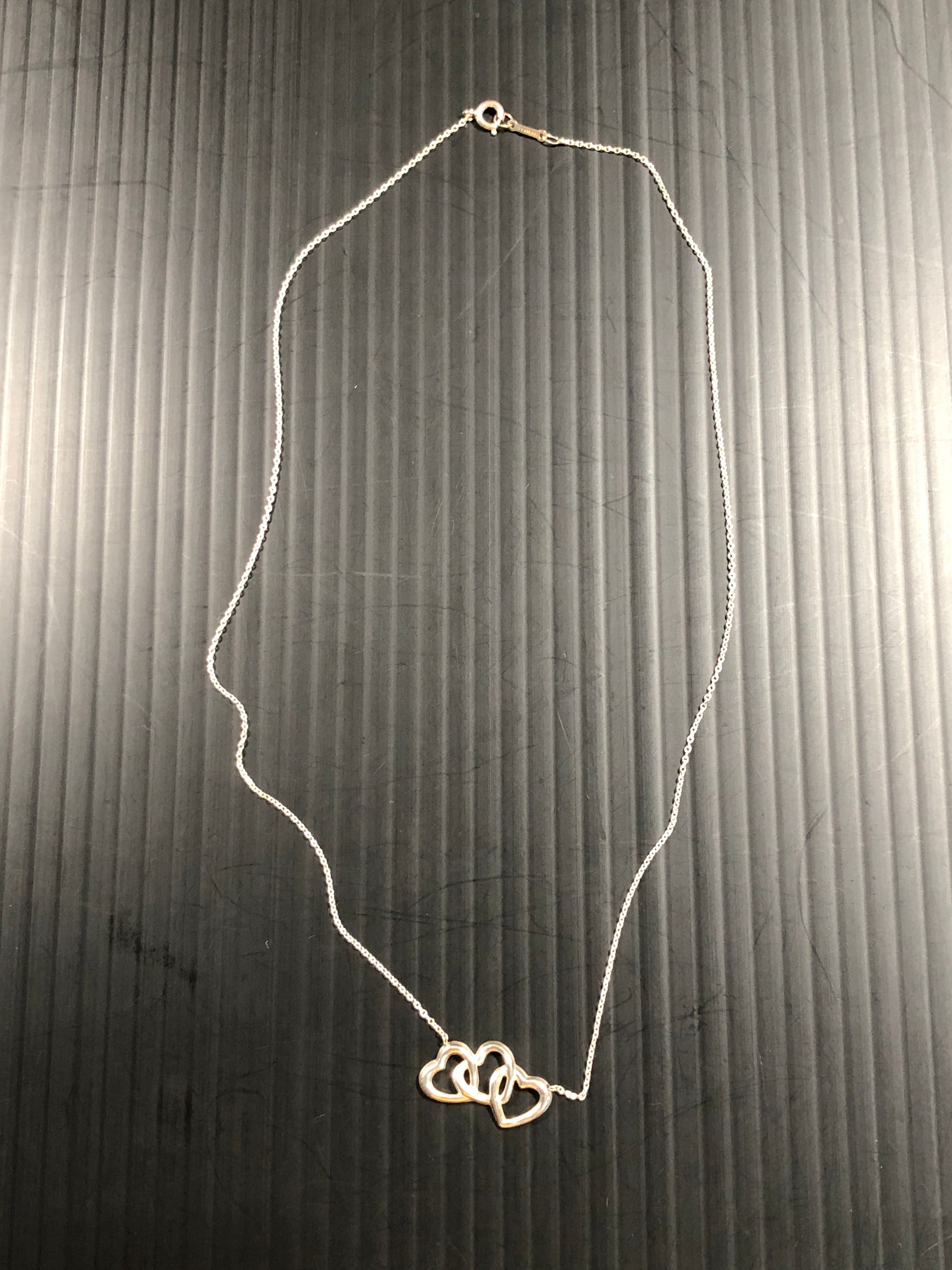 Tiffany & Co 3 Link Heart Necklace "Silver"