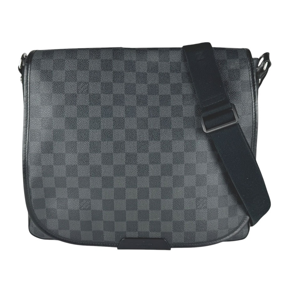 ルイ ヴィトン LOUIS VUITTON ショルダーバッグ ダミエ グラフィット ダニエルMM ダミエグラフィットキャンバス ブラック メンズ N58029【中古】 z10986