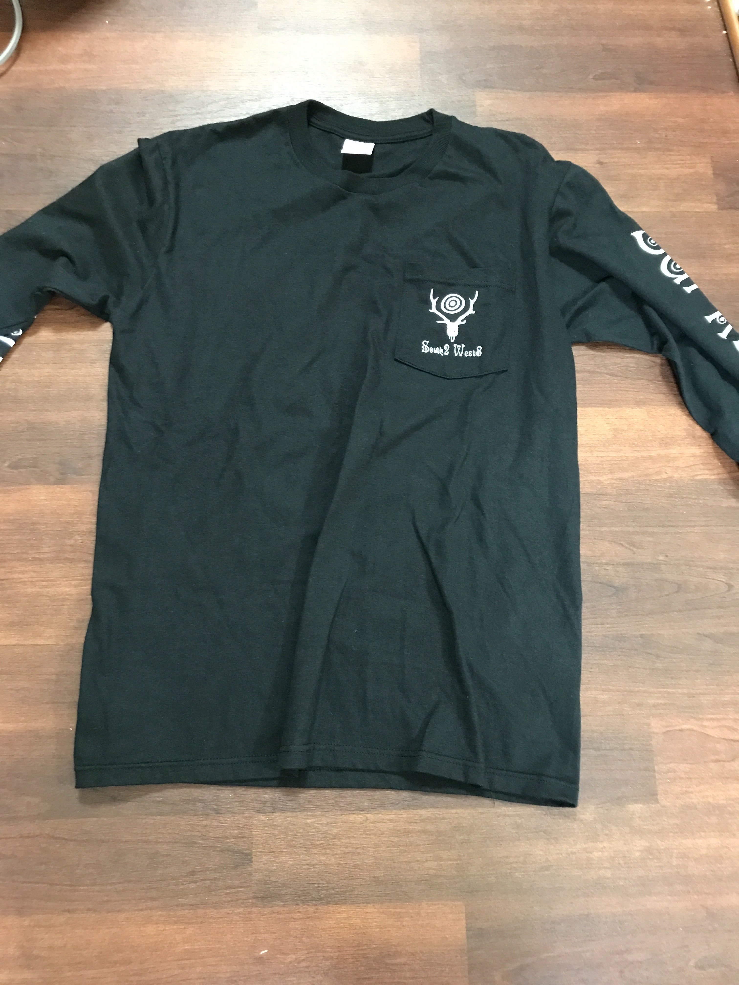 Supreme / SOUTH2 WEST8 L/S Pocket Tee "Black"