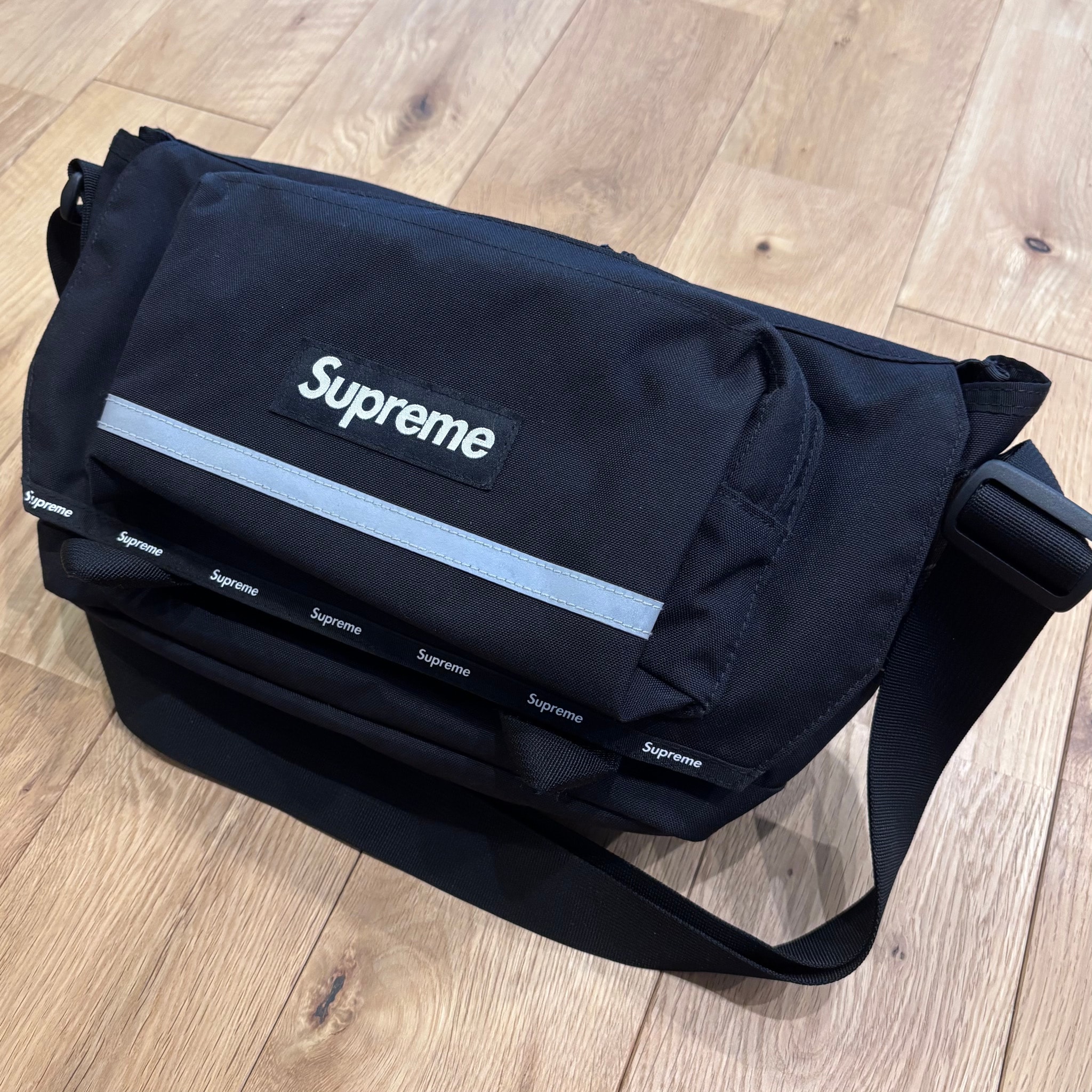 Supreme Messenger Bag "Black"