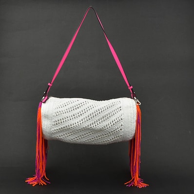 ロエベ LOEWE ショルダーバッグ ビーズフリンジ ラフィア/レザー ホワイト/ピンク/パープル/オレンジ レディース【中古】 e60658j