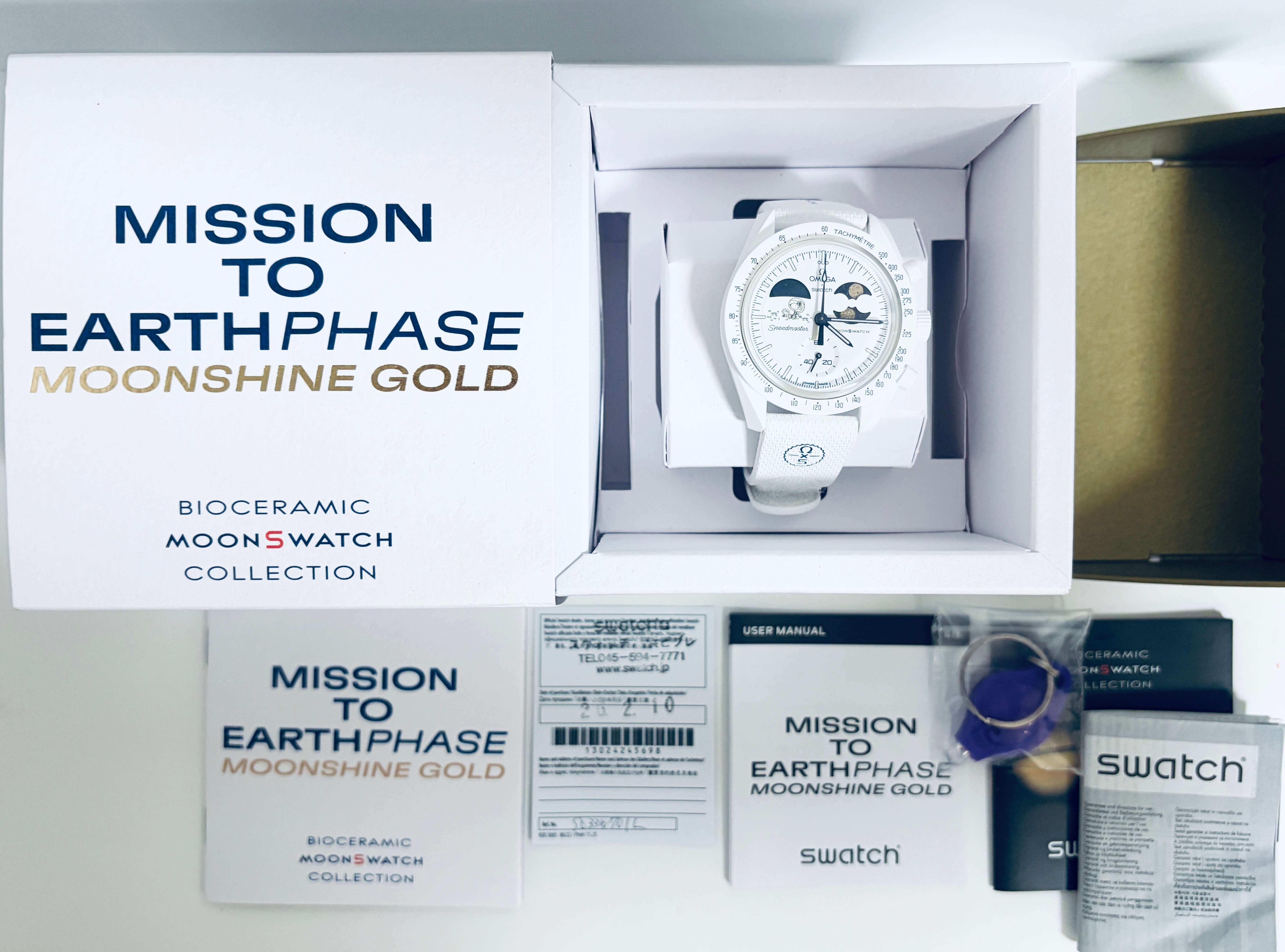 Swatch x OMEGA x Snoopy BIOCERAMIC MoonSwatch Mission To The Earthphase - Mooshine Gold "White"