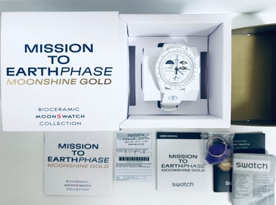 Swatch x OMEGA x Snoopy BIOCERAMIC MoonSwatch Mission To The Earthphase - Mooshine Gold "White"