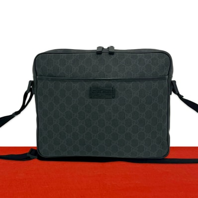 GUCCI グッチ PVC レザー ショルダーバッグ ブラック
32143
