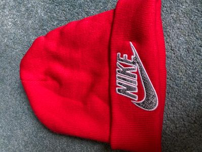 Supreme / Nike® Snakeskin Beanie "Red"