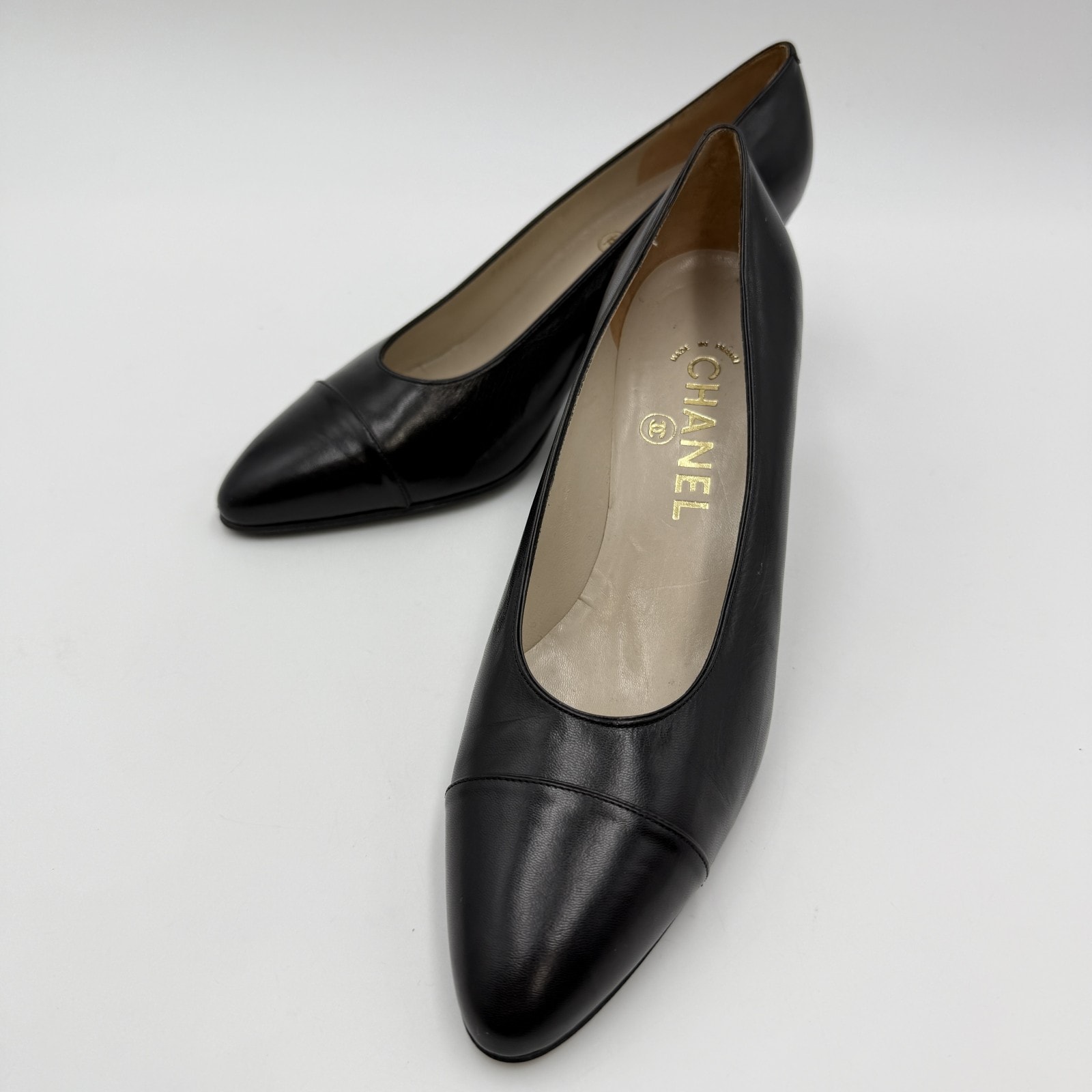 シャネル パンプス レディース