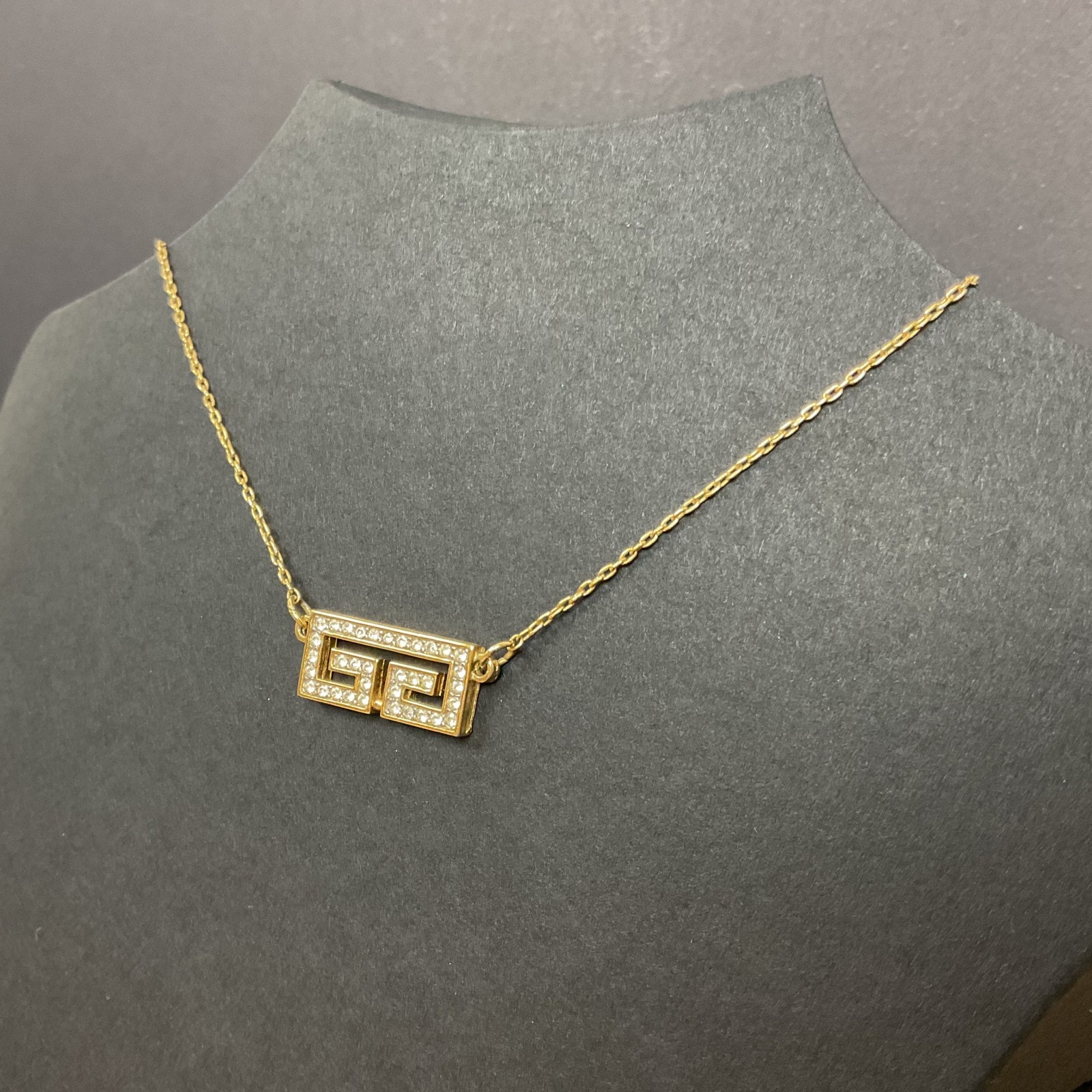 GIVENCHY 【ジバンシィ】 ネックレス ゴールド