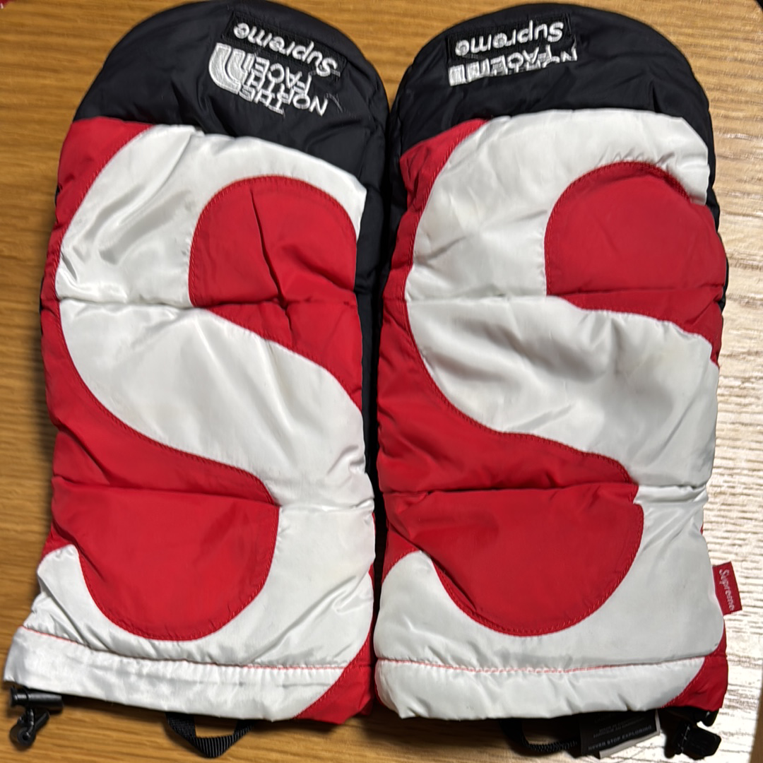 Supreme x The North Face S Logo Nuptse Mitts "Red"